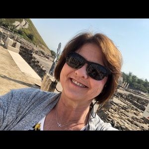 Meet your Posher, Sandy